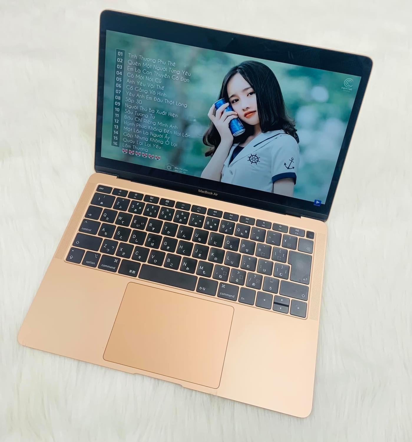 MacBook Air 2018-A  i5/ 8/ 128GB (218–22)